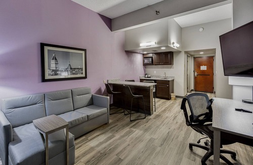 Clarksville Hotel | La Quinta Inn & Suites by Wyndham Clarksville