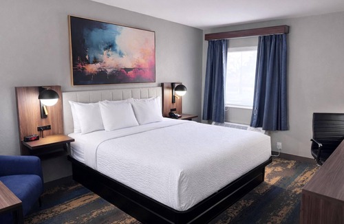 Miamisburg Hotel | La Quinta Inn & Suites by Wyndham Miamisburg Dayton South