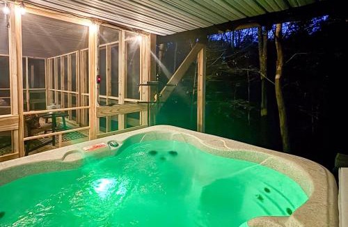 Rockbridge House | Lake Access & Hot Tub! Serene Rockbridge Cabin