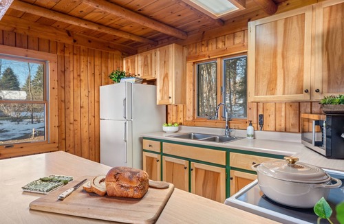 Lake Ann House | Lake Ann Waterfront | Family, Pet Friendly/Walk to Downtown