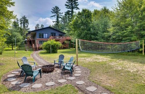 Neillsville House | Lake Arbutus! Game Room, Hot Tub and Pontoon!