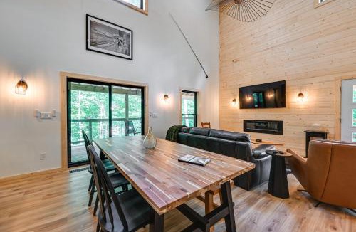 Monticello House | Lake & Boat Launch Access: Modern Monticello Home