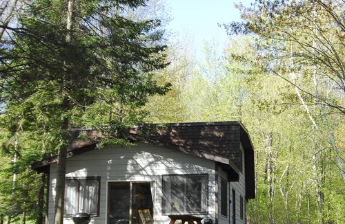 Hayward House | Lake Chippewa-Cabin-Saturday Weekly rentals 3 bedrooms 2 Bath