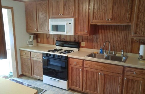 Friendship House | Lake Cottage 30 minutes from Wisconsin Dells.