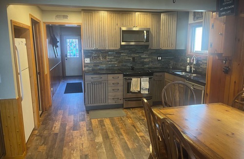 Duck Lake Cottage | LAKE COTTAGE WITH PRIVATE DOCK-SANDY BOTTOM