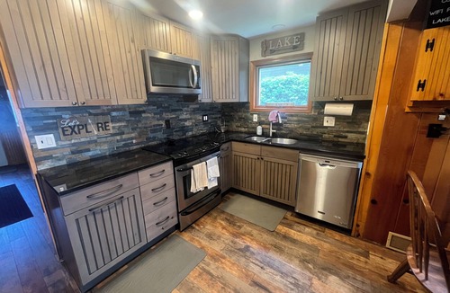 Duck Lake Cottage | LAKE COTTAGE WITH PRIVATE DOCK-SANDY BOTTOM
