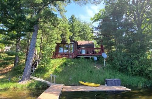 Mayfield House | Lake Cottage with Spectacular Views