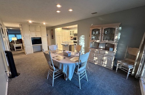 Bronston Condo | Lake Cumberland Cozy 1 Bedroom 7-3 Woodson Bend Resort Condo Bronston Ky