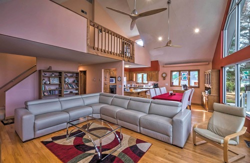 Mill Springs House | Lake Cumberland Home w/Deck + Water Access!