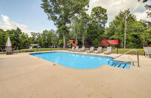 Sloans Valley House | Lake Cumberland Resort Cabin In Gated Community!