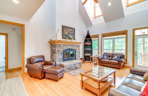 Jamestown House | Lake Cumberland Retreat w/Deck & Views!