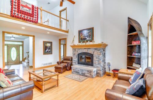Jamestown House | Lake Cumberland Retreat w/Deck & Views!