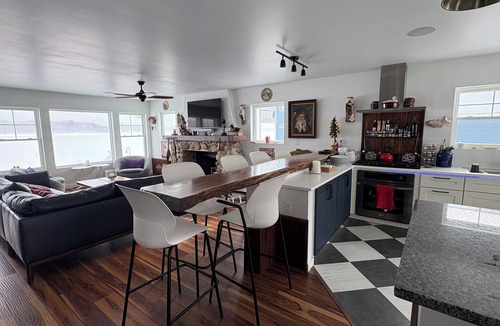 Conneaut Lakeshore Cottage | Lake Front Family Cottage with private dock & convenient swim area.