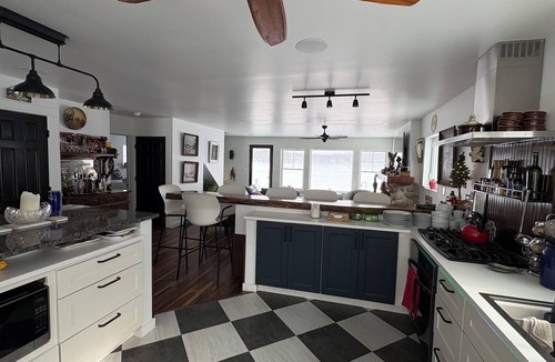 Conneaut Lakeshore Cottage | Lake Front Family Cottage with private dock & convenient swim area.
