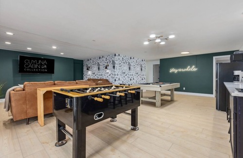 Crosby Apartment | Lake House w/Hot Tub, Game Room, Fireplace & Beach