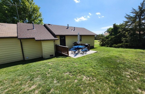 Lonergan House | Lake Mac Lodge Ranch House - Charming 4-bedroom house in Lemoyne
