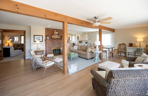 Grand Haven House | Lake MI Views | Multi-Deck Retreat | Walk to Beach | 3BR