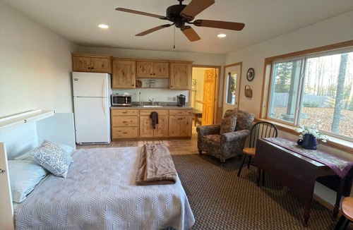 Republic House | Lake Michigamme Garage-Dominium