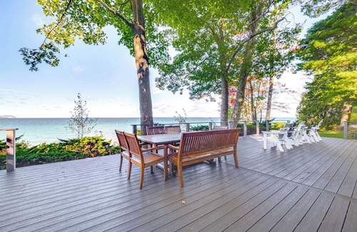 Lake Leelanau House | Lake Michigan Quiet Retreat Sunsets Near Leland