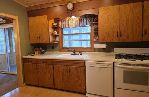 Markville Cabin | Lake Minerva - 2 Bedroom