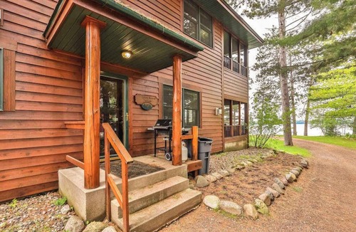 Manitowish Waters Condo | Lake resort villa with water views, screened porch & marina - dog-friendly