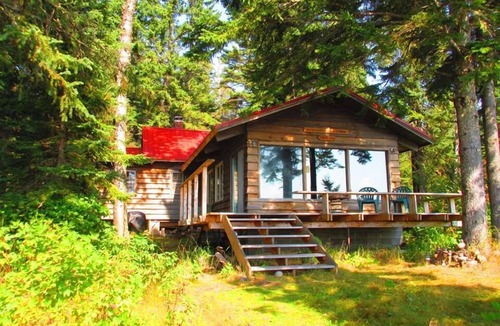 Lutsen Cabin | Lake Superior Cabin W/Private, Walkable Solid Rock Shoreline