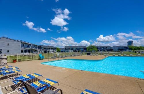 Oak Harbor House | Lake View, Dock & Pool: Green Cove Resort Condo