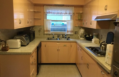 Chautauqua House | LAKE VIEW. TWO MASTER BEDROOMS. PARKING. LOCATION!