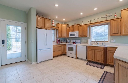 Enchanted Hills House | Lake Wawasee Family Friendly Cottage