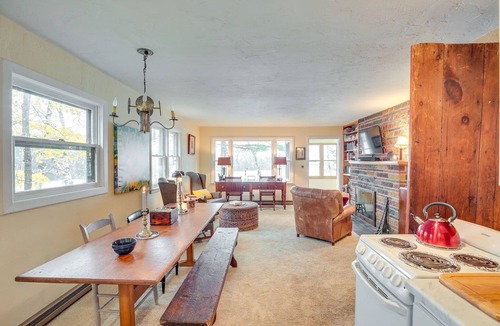 Mercer Cottage | Lakefront 2-bedroom Cottage on Crystal Lake. Your perfect summer getaway.