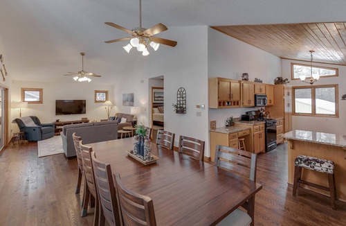 Crosslake House | LAKEFRONT Cabin*Sandy swim beach*Crystal clear water