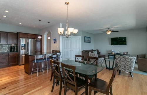 Geneva-on-the-Lake Condo | Lakefront Condo Sleeps 7-3br/2ba private beach/balcony/indoor pool-specials-ask!