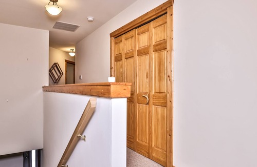 Minocqua Condo | Lakefront Condo walking distance to town!