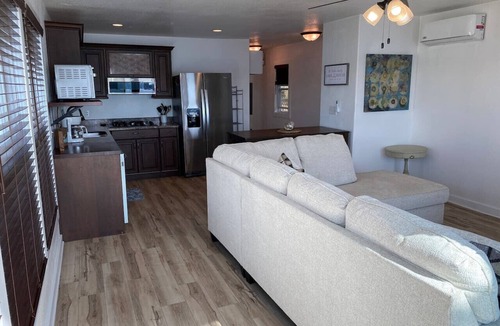 Angola Cottage | Lakefront Cottage Getaway on Crooked Lake!