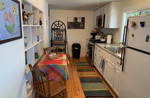 Orono Cottage | lakefront cottage.