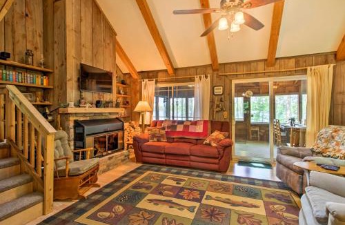 Cumberland House | Lakefront Cumberland Cabin w/Dock & Fire Pit!