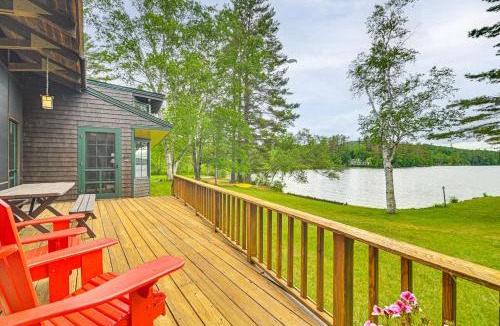 Stoneham House | Lakefront Escape w/Deck & Kayaks in Lovell!