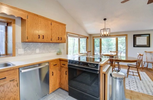 Crosslake Cabin | Lakefront Home on Rush Lake with Bunkhouse, Sleeps 10+, Perfect Sunset Views