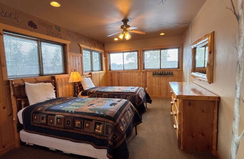 Pequot Lakes Resort | Lakefront Home on the Whitefish Chain - Outdoor Pool, Pickleball Courts and More