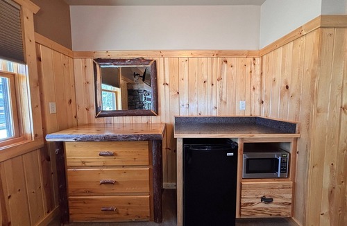 Pequot Lakes Resort | Lakefront Home on the Whitefish Chain - Outdoor Pool, Pickleball Courts and More
