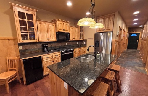 Pequot Lakes Resort | Lakefront Home on the Whitefish Chain - Outdoor Pool, Pickleball Courts and More