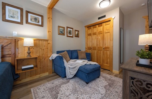 Balsam Lake Cabin | Lakefront | Hot Tub | Pontoon | Kids Adventure Space
