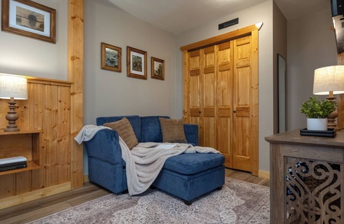 Balsam Lake Cabin | Lakefront | Hot Tub | Pontoon | Kids Adventure Space