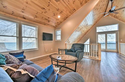 Lexington House | Lakefront Lexington Escape: Steps to Beach!