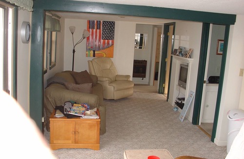 Hale Cottage | Lakefront Living Room: Sandy Beach Cottage - Sleeps 8