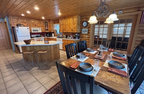 Walker Cabin | Lakefront Log Home on Leech Lake Sleeps 11