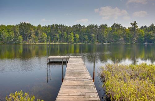 Minocqua House | Lakefront Minocqua Getaway: Dock, Game Room!