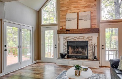 Minocqua House | Lakefront Minocqua Getaway: Dock, Game Room!