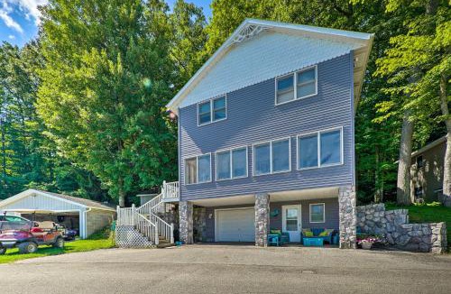 Newaygo House | Lakefront Newaygo Home - Private Dock, Kayaks