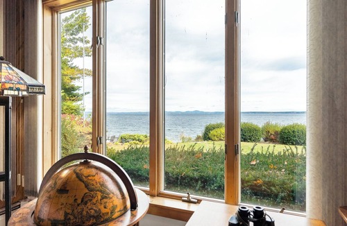 Standish House | Lakefront on Sebago Sleeps 10 & Beautiful Views